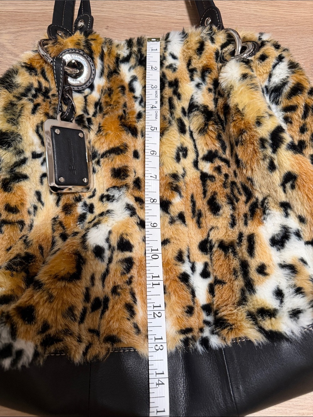 Leopard Print Faux Fur Tote Bag - Picture 10 of 12